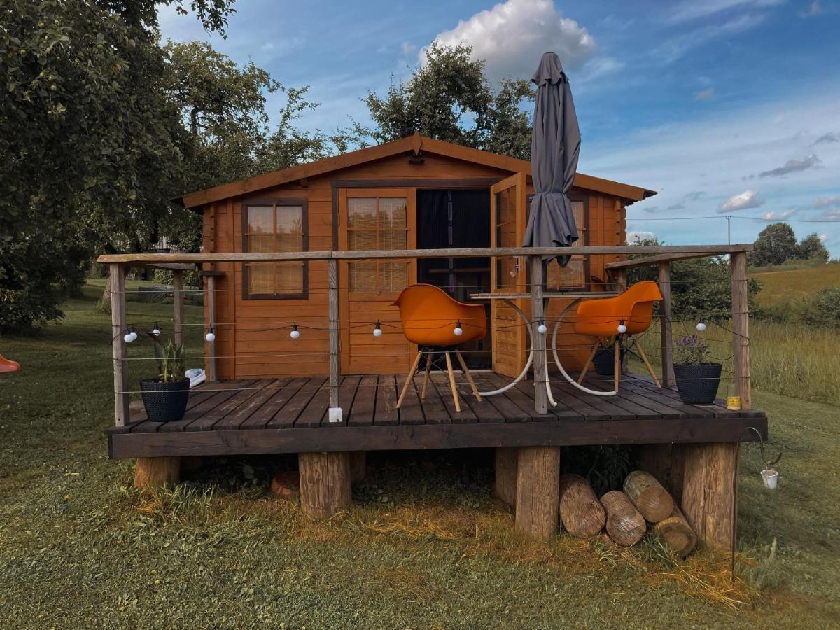 Starp Debesim Un Zemi Guest House Krāslava Exterior foto